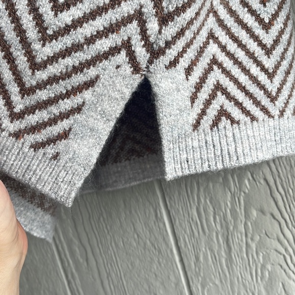 Ann Taylor oversized top.sweater, - Picture 3 of 5